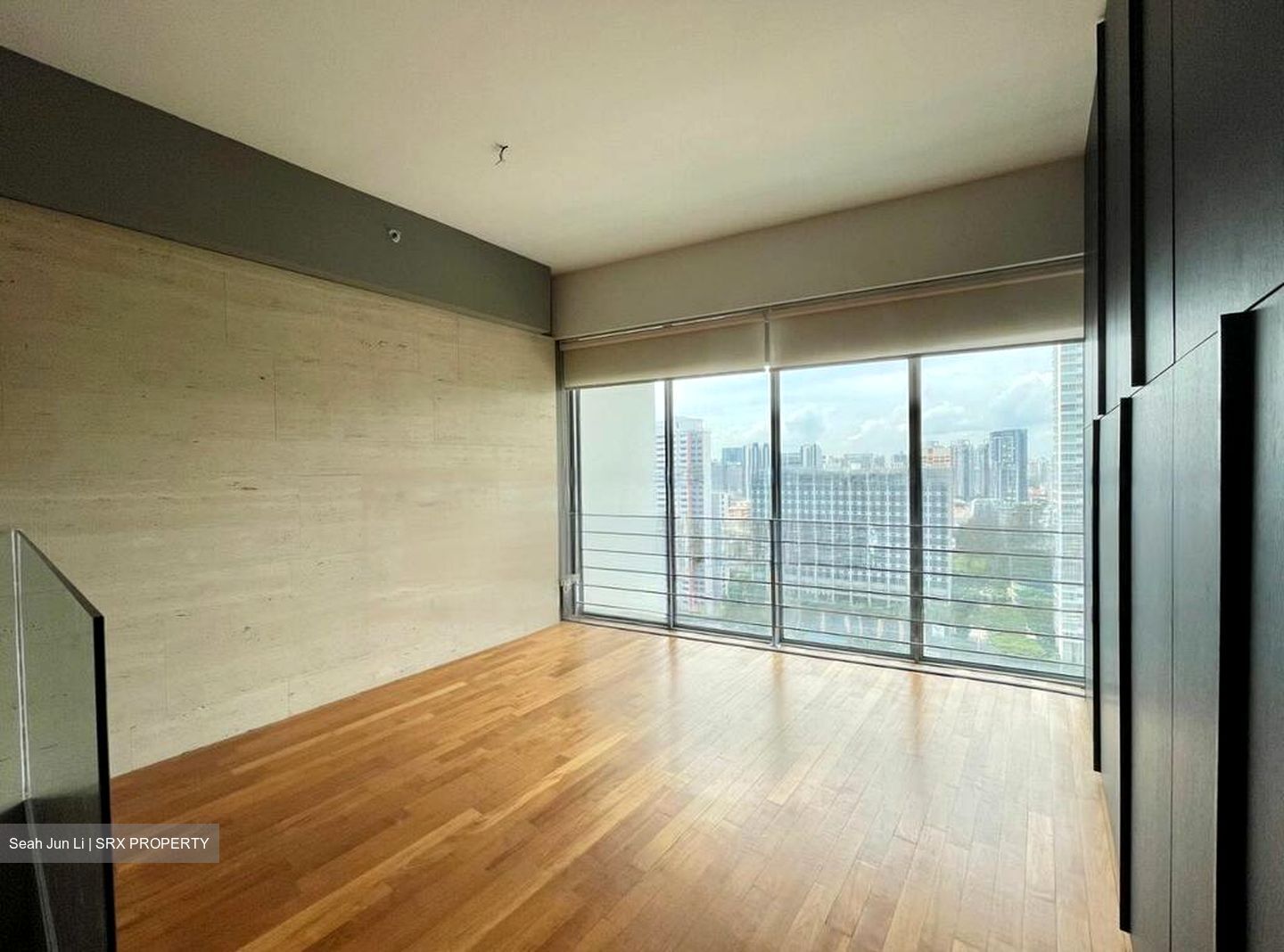 Southbank (D7), Office #490443401